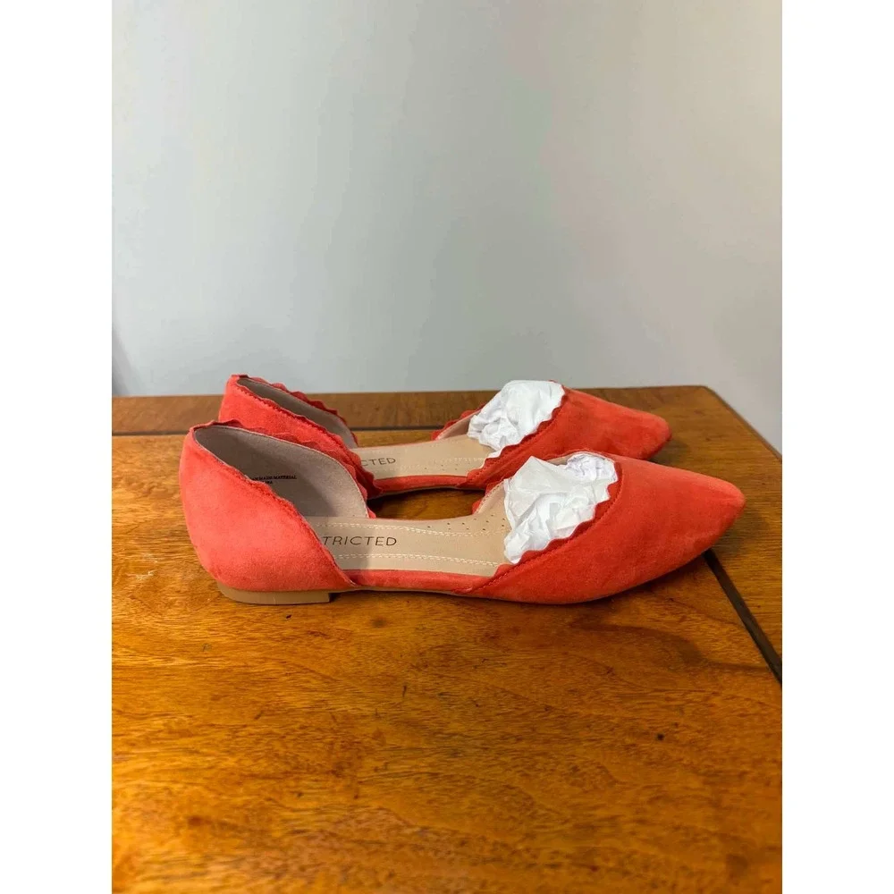 Restricted Womens Scalloped dOrsay Flats Pointed Toe Coral Orange Size 8.5 - Picture 3 of 6